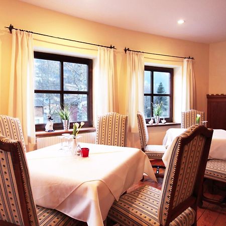 Hotel Unterbrunn Apartments & Gaestehaus Нойкірхен-ам-Гросфенедігер Екстер'єр фото