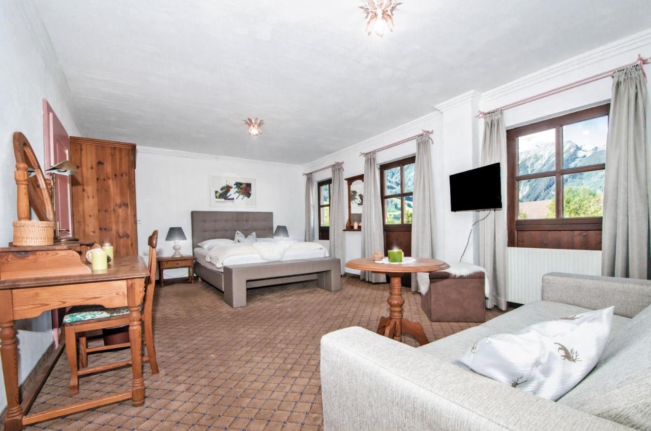 Hotel Unterbrunn Apartments & Gaestehaus Нойкірхен-ам-Гросфенедігер Екстер'єр фото