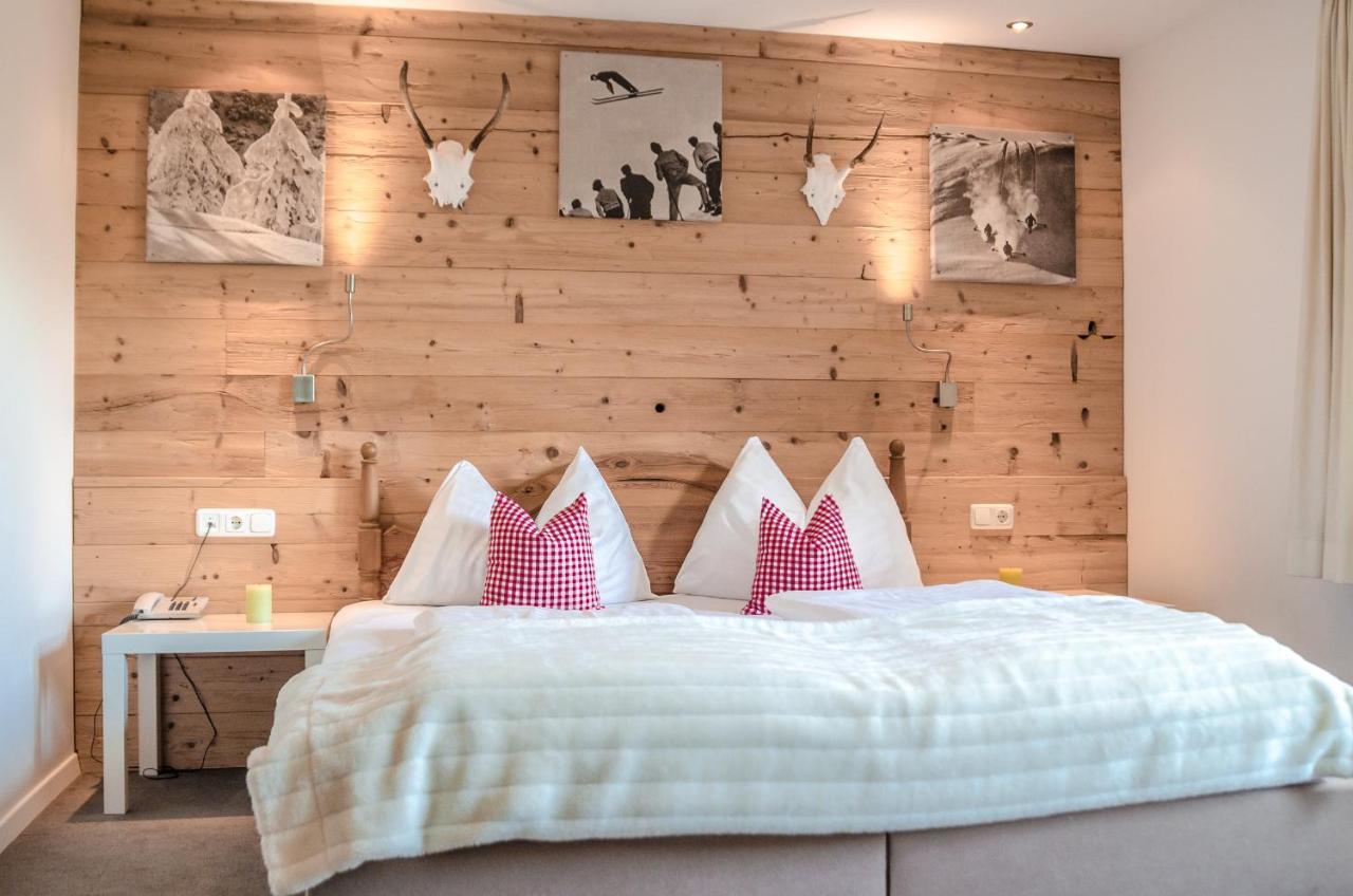 Hotel Unterbrunn Apartments & Gaestehaus Нойкірхен-ам-Гросфенедігер Екстер'єр фото